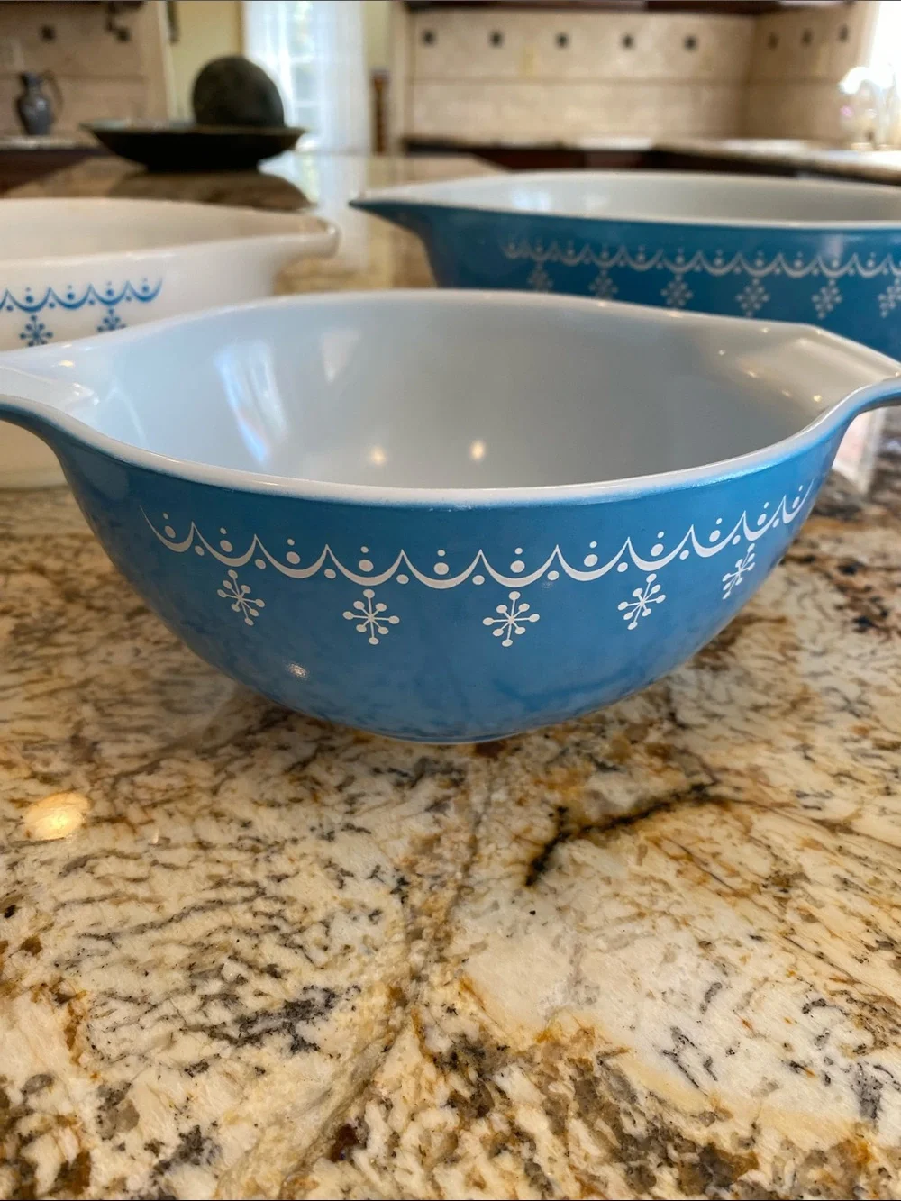 Pyrex Snowflake Cinderella Blue Garland Nesting/ Set Of 4 Mixing Bowls~MCM